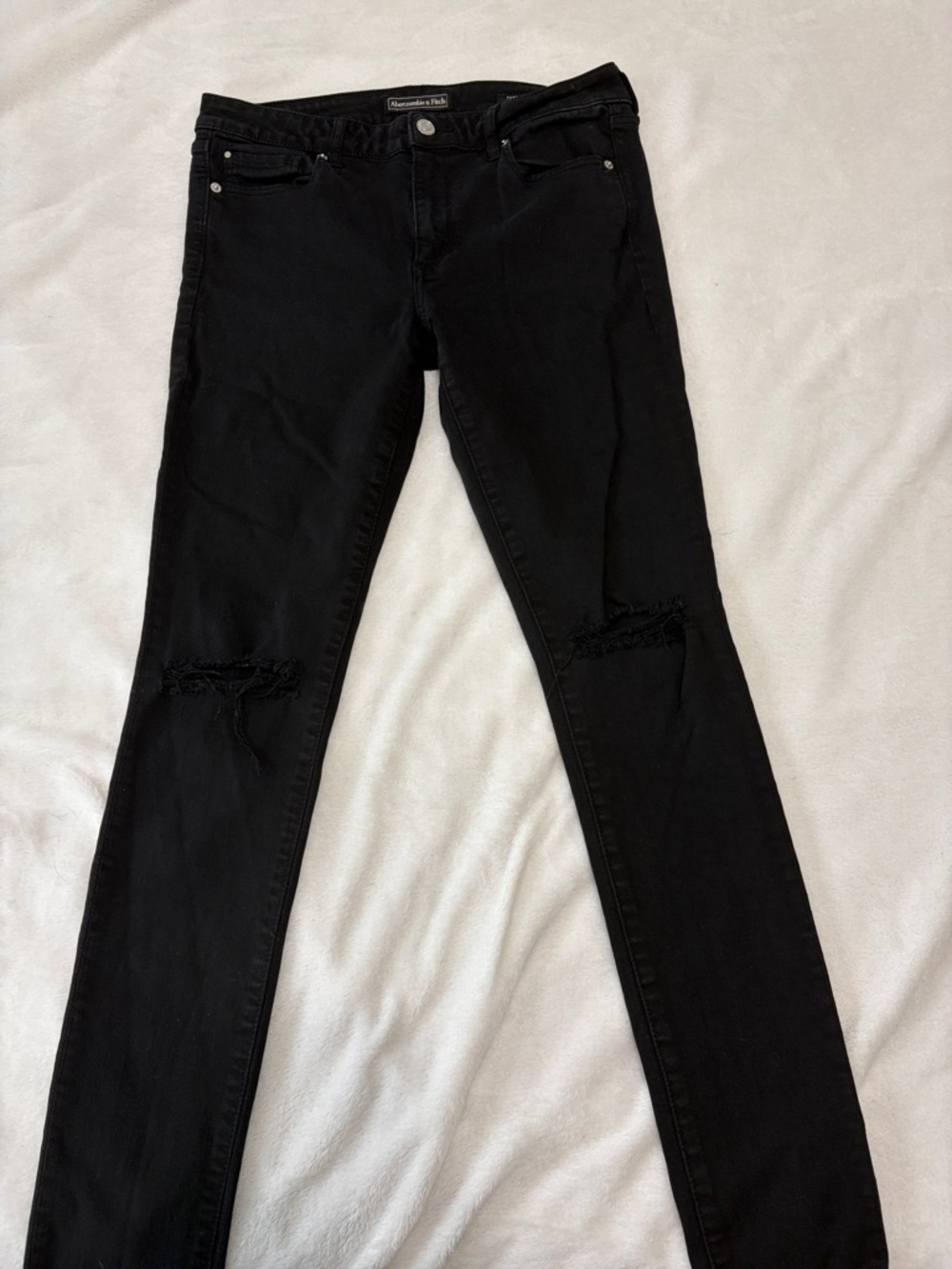 Abercrombie & Fitch Women's Skinny Jeans Black Distressed Knees
